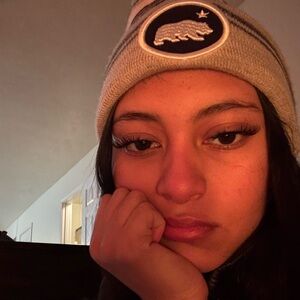 I’m your posher, Ava